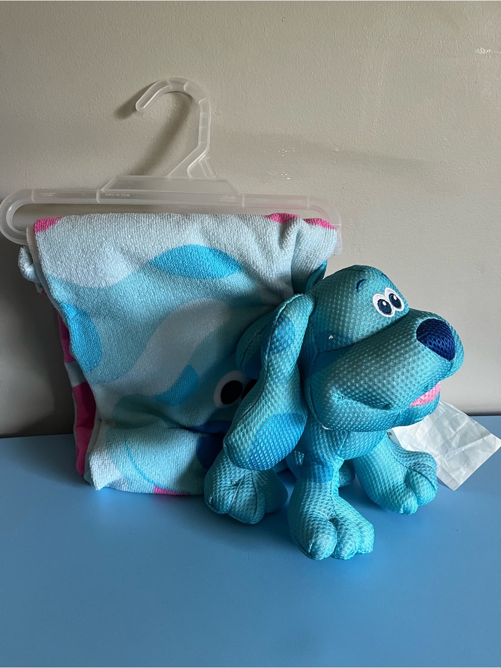 Blues Clues Towel with scrubby (nwt)